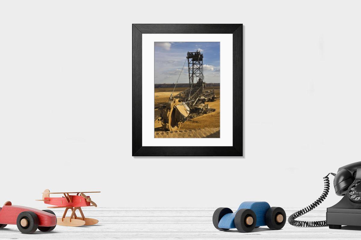 Shown hanging in a room: Modern 14"x12" (36x31cm)
