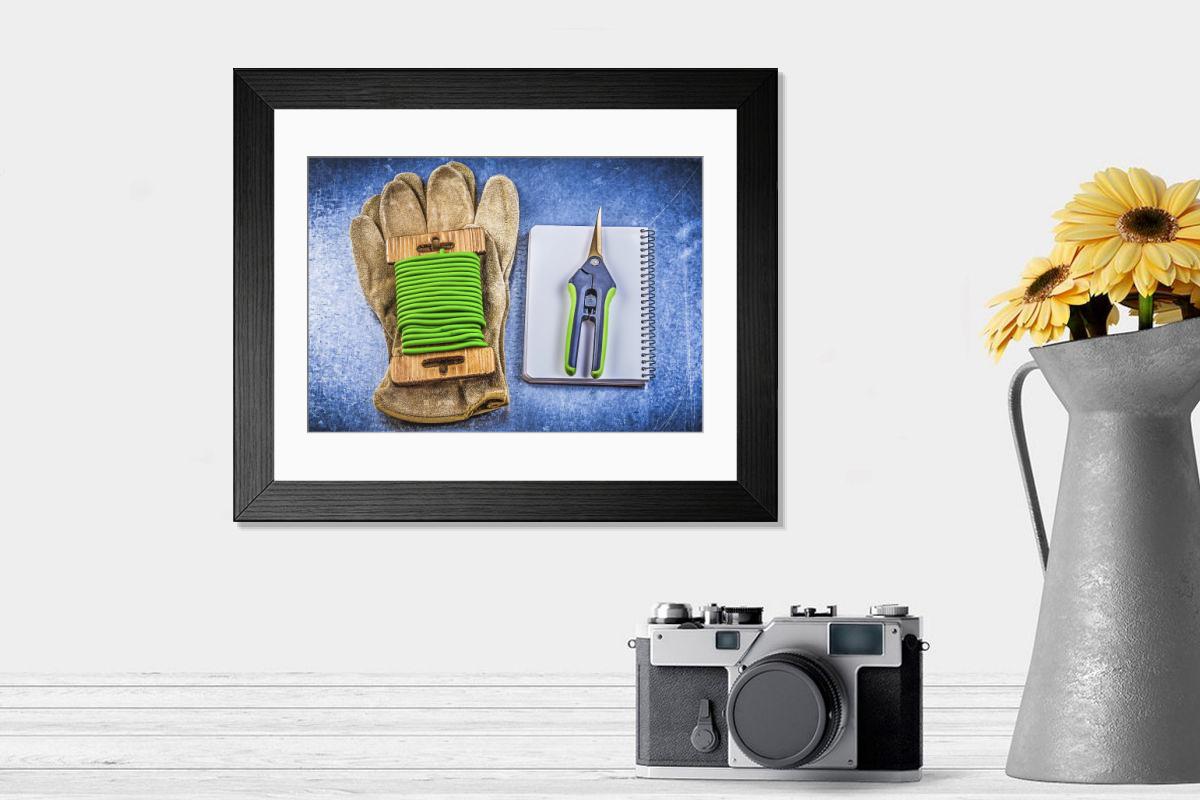 Shown hanging in a room: Modern 14"x12" (36x31cm)