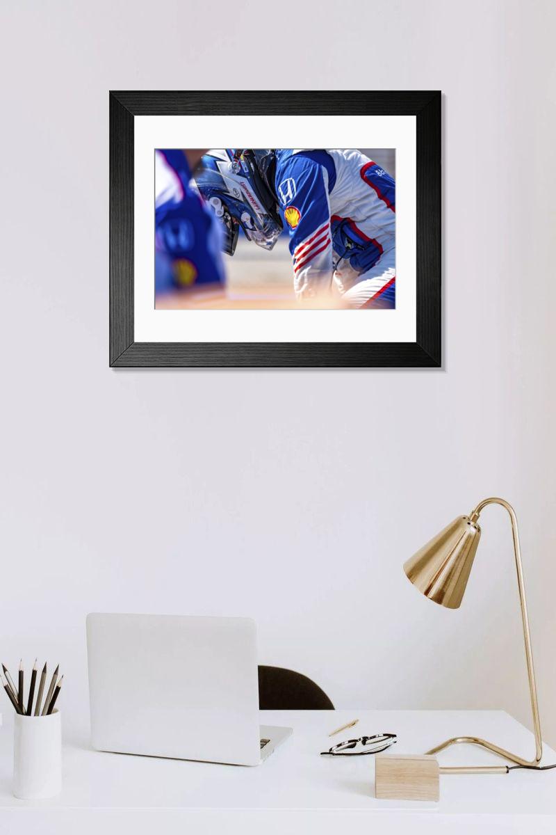 Shown hanging in a room: Modern 14"x12" (36x31cm)