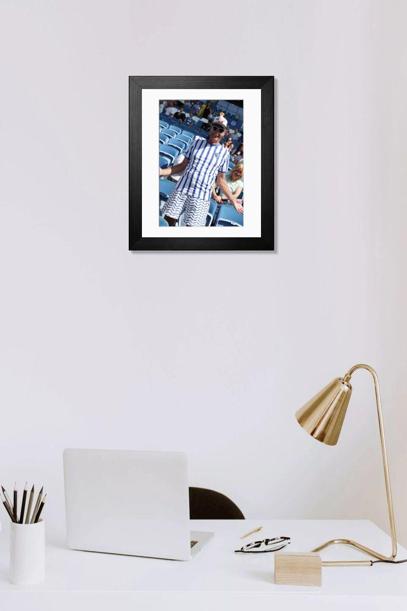 Shown hanging in a room: Modern 14"x12" (36x31cm)