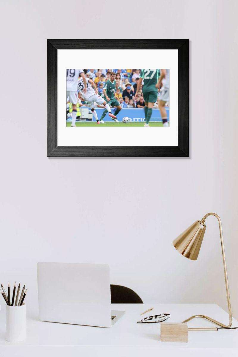 Shown hanging in a room: Modern 14"x12" (36x31cm)