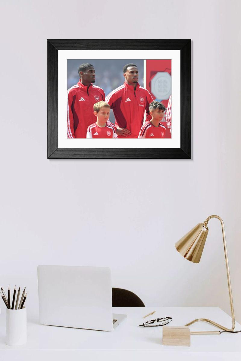 Shown hanging in a room: Modern 14"x12" (36x31cm)
