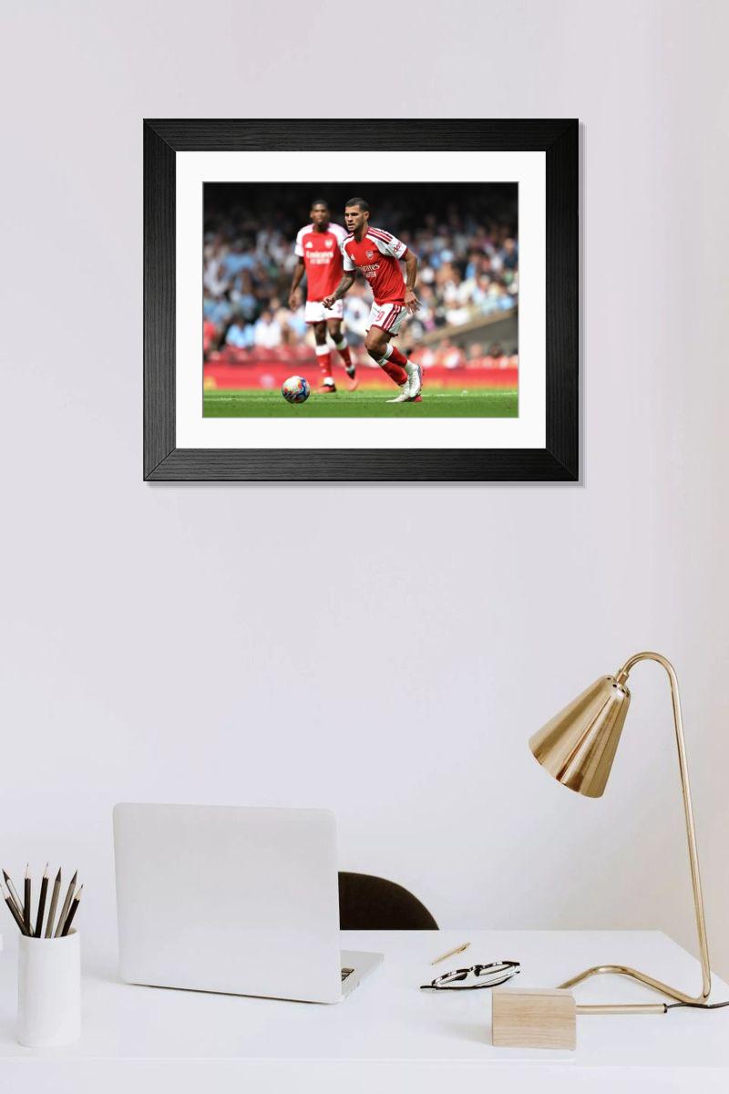 Shown hanging in a room: Modern 14"x12" (36x31cm)
