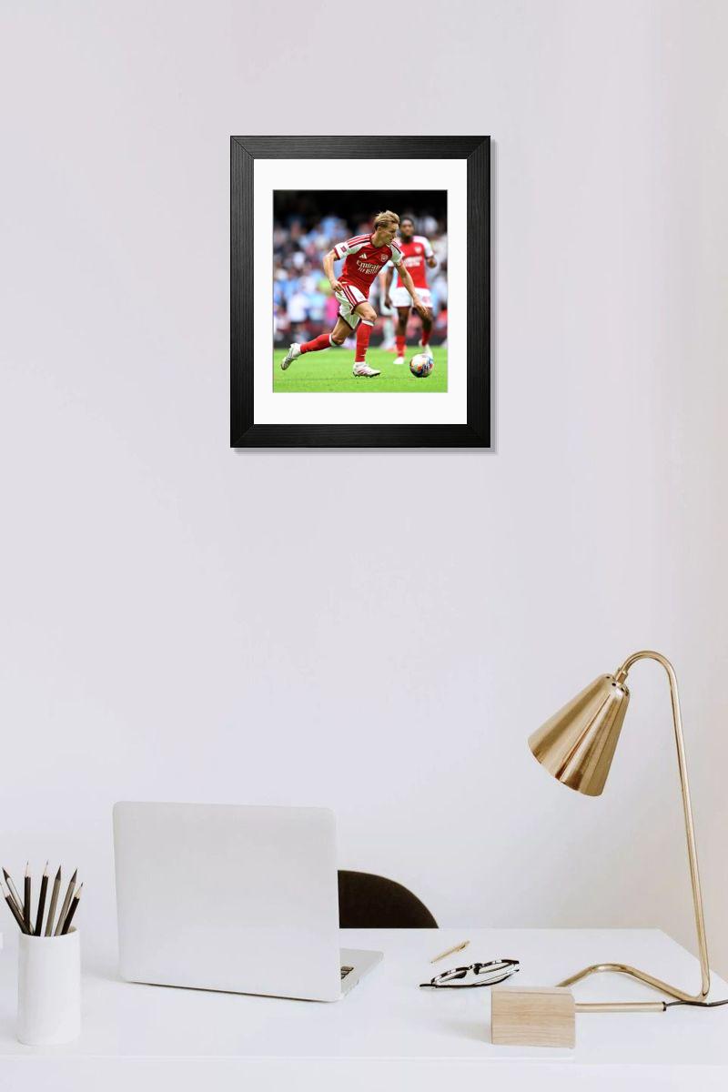 Shown hanging in a room: Modern 14"x12" (36x31cm)