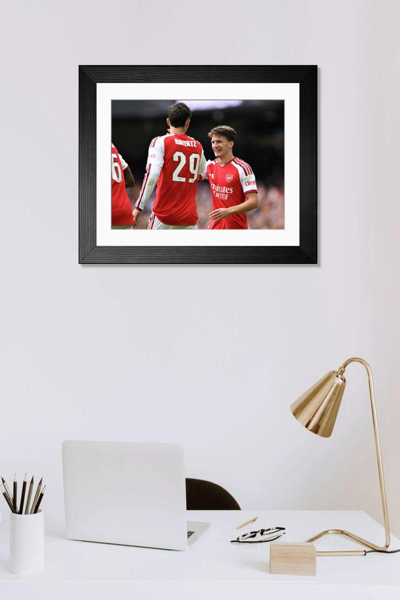 Shown hanging in a room: Modern 14"x12" (36x31cm)