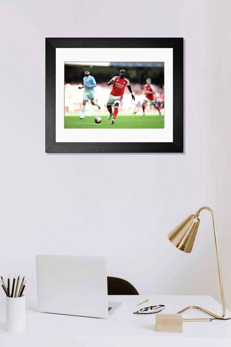 Shown hanging in a room: Modern 14"x12" (36x31cm)