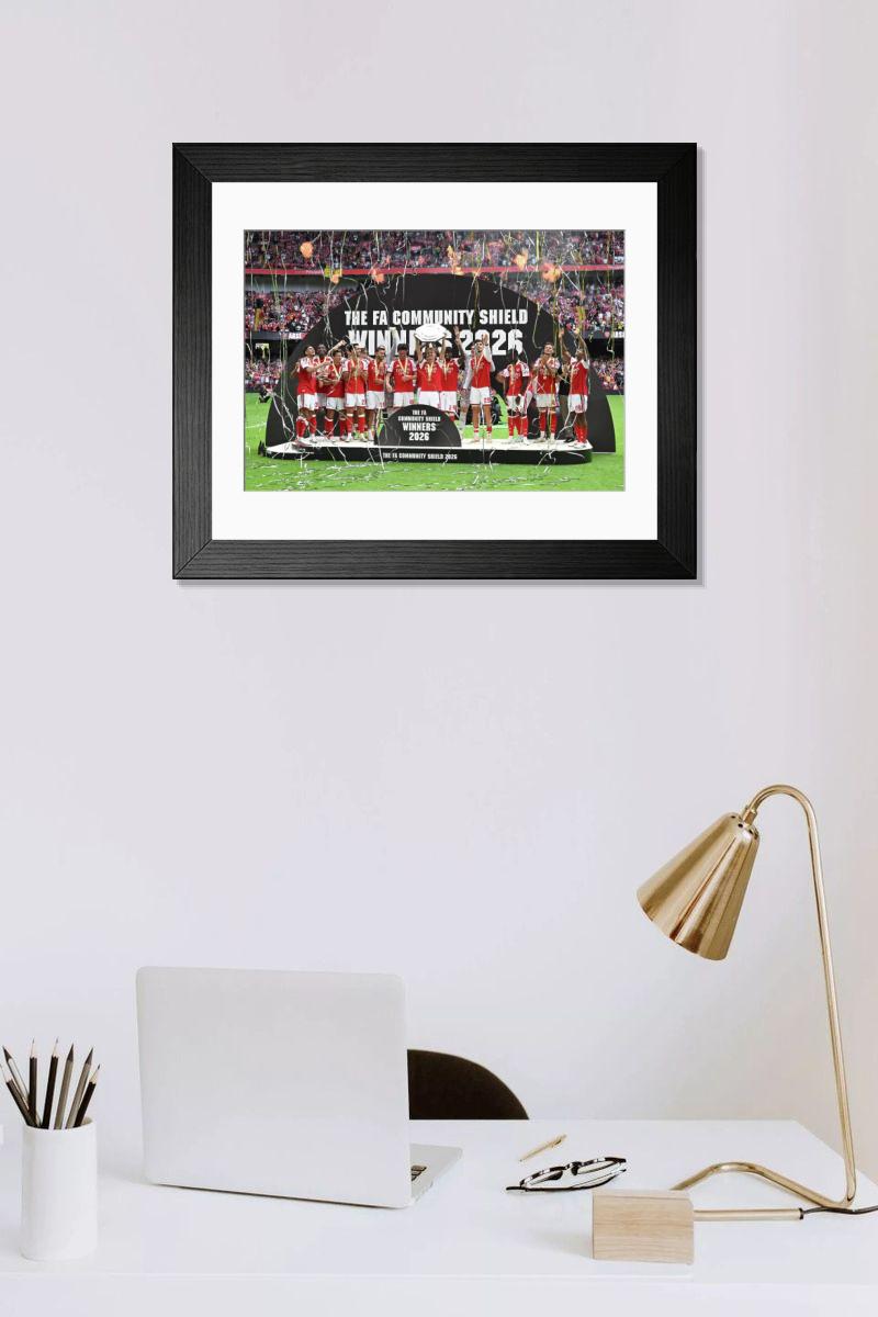 Shown hanging in a room: Modern 14"x12" (36x31cm)