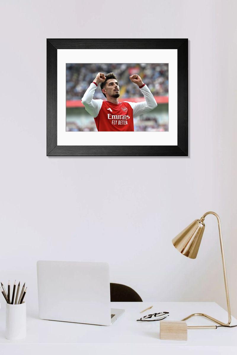 Shown hanging in a room: Modern 14"x12" (36x31cm)