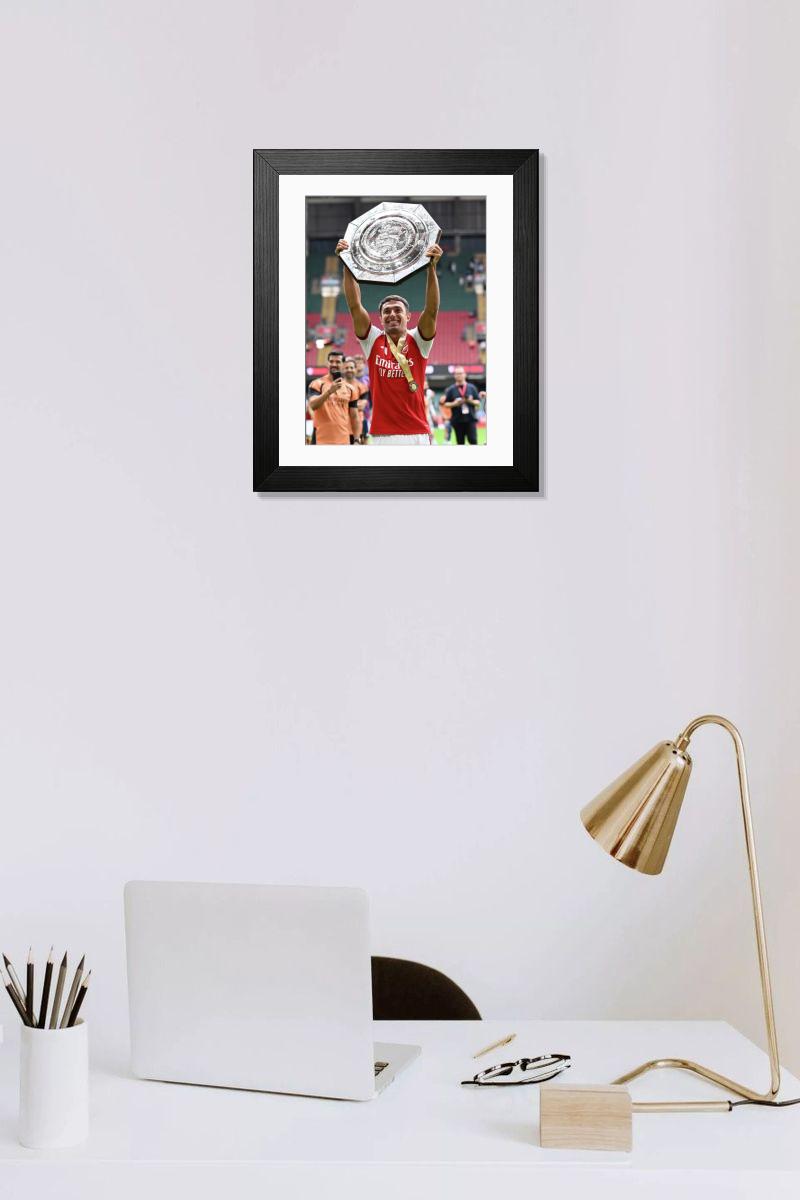 Shown hanging in a room: Modern 14"x12" (36x31cm)