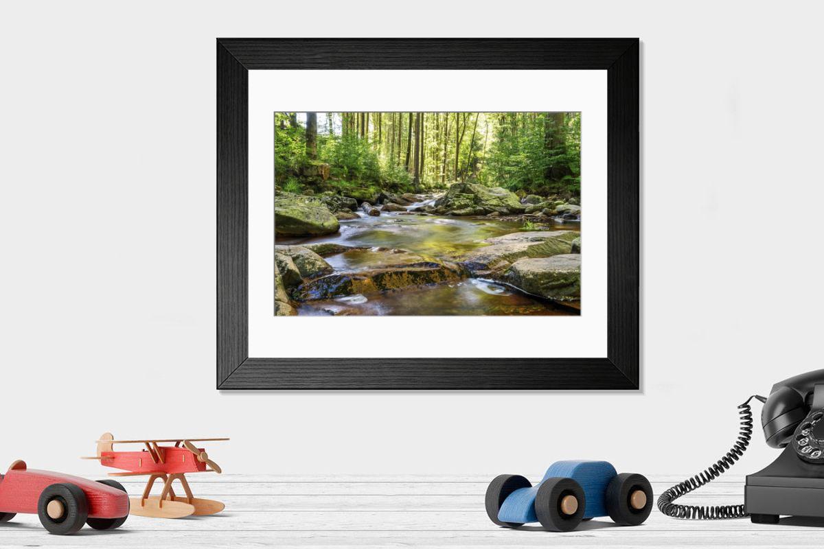 Shown hanging in a room: Modern 14"x12" (36x31cm)