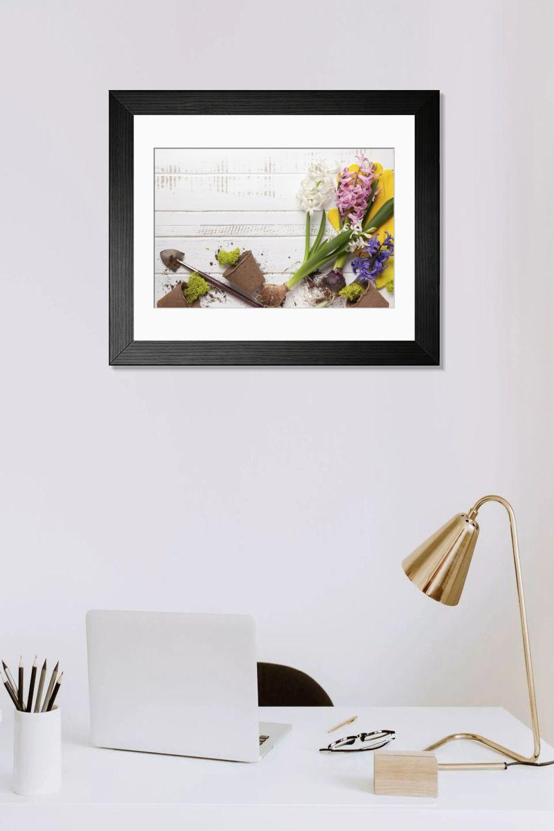 Shown hanging in a room: Modern 14"x12" (36x31cm)