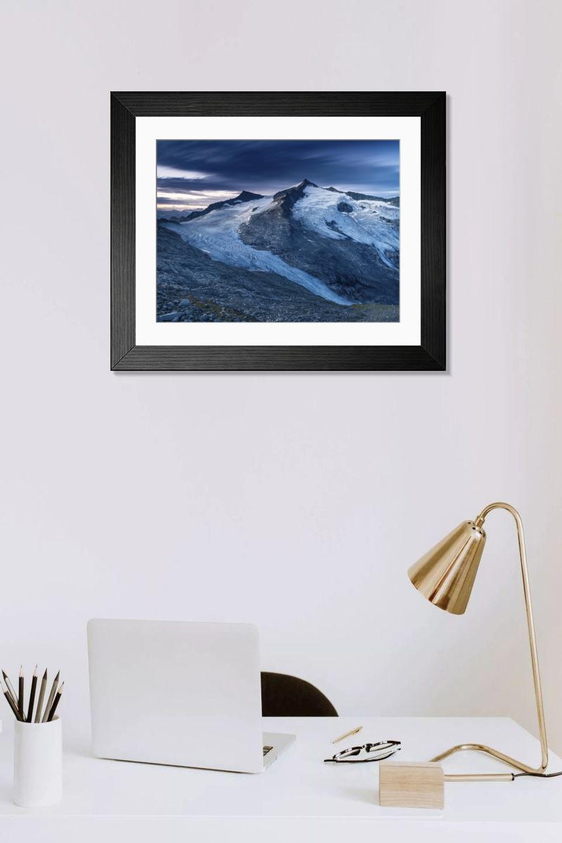 Shown hanging in a room: Modern 14"x12" (36x31cm)