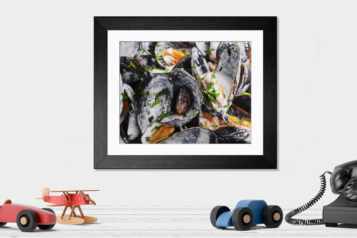 Shown hanging in a room: Modern 14"x12" (36x31cm)