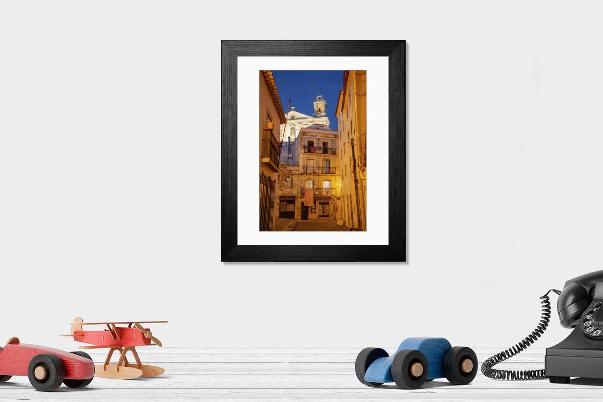 Shown hanging in a room: Modern 14"x12" (36x31cm)