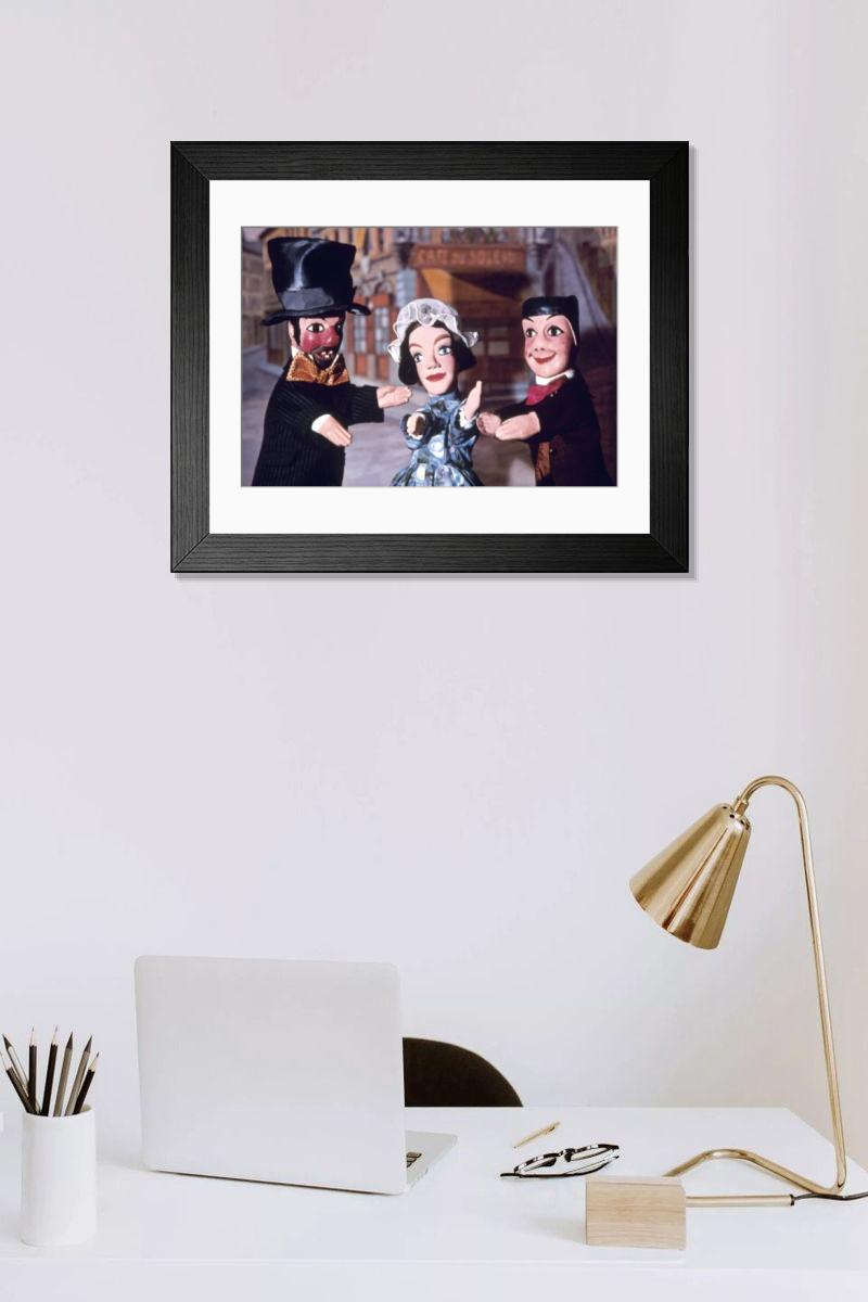 Shown hanging in a room: Modern 14"x12" (36x31cm)