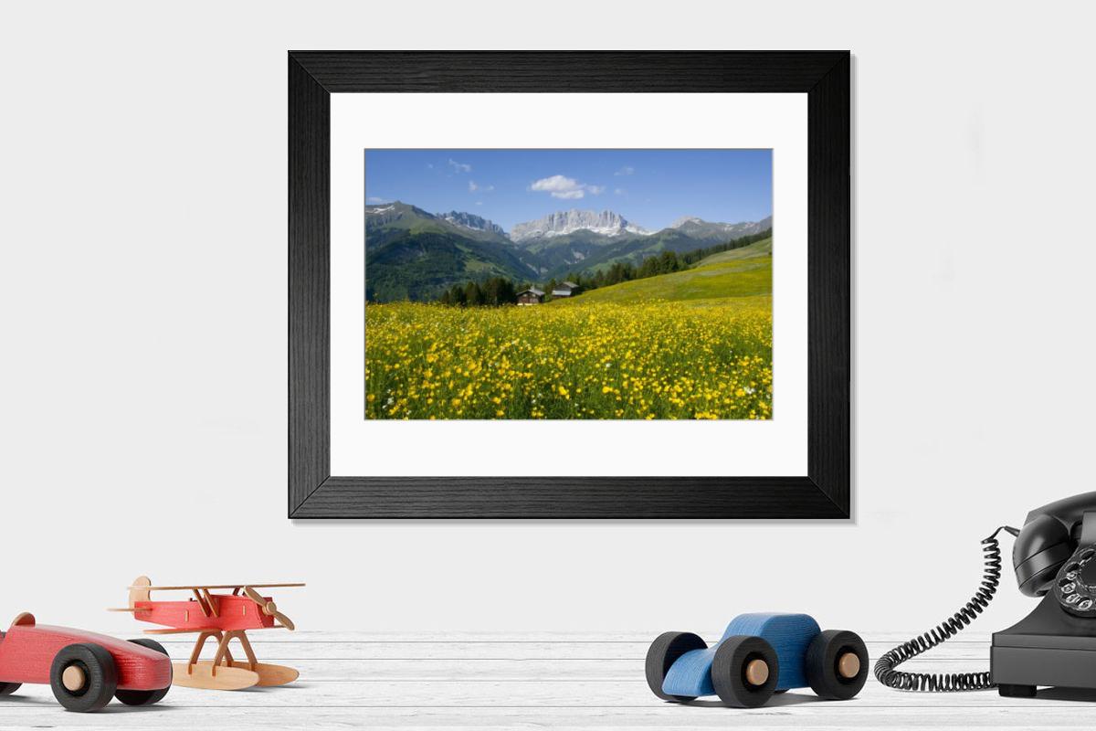 Shown hanging in a room: Modern 14"x12" (36x31cm)