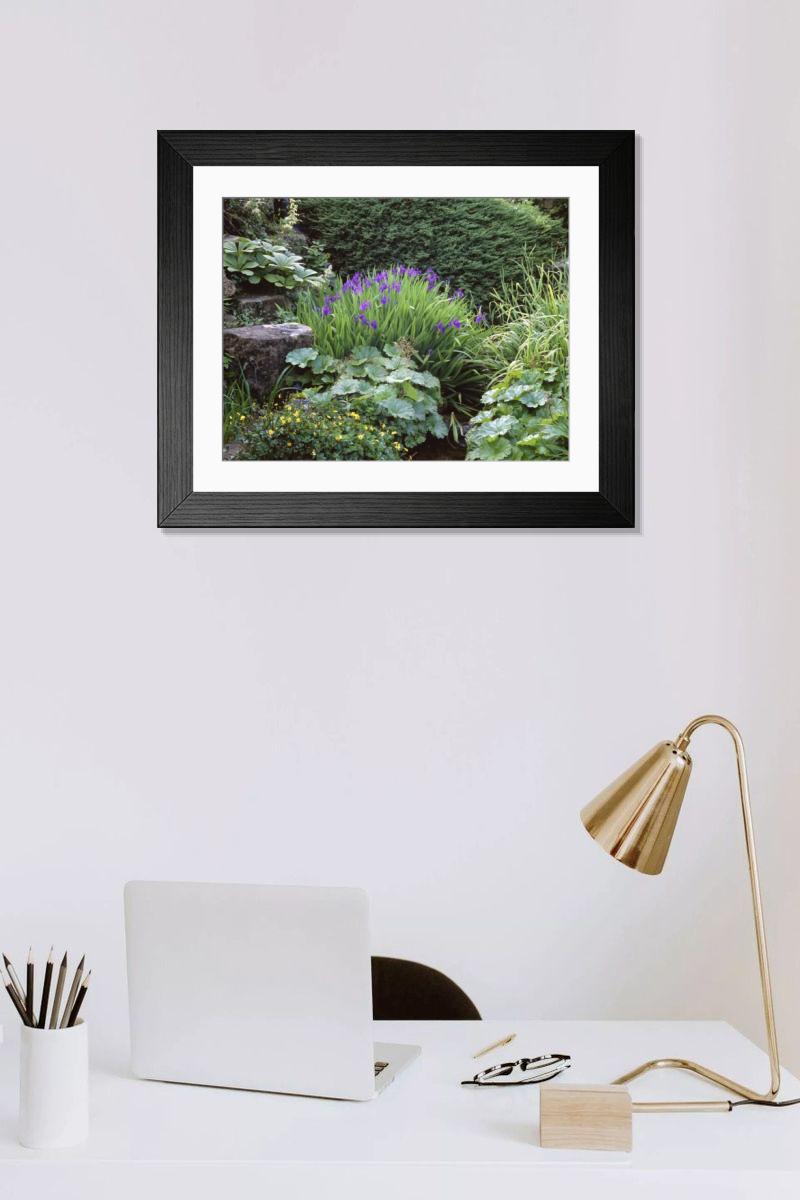 Shown hanging in a room: Modern 14"x12" (36x31cm)