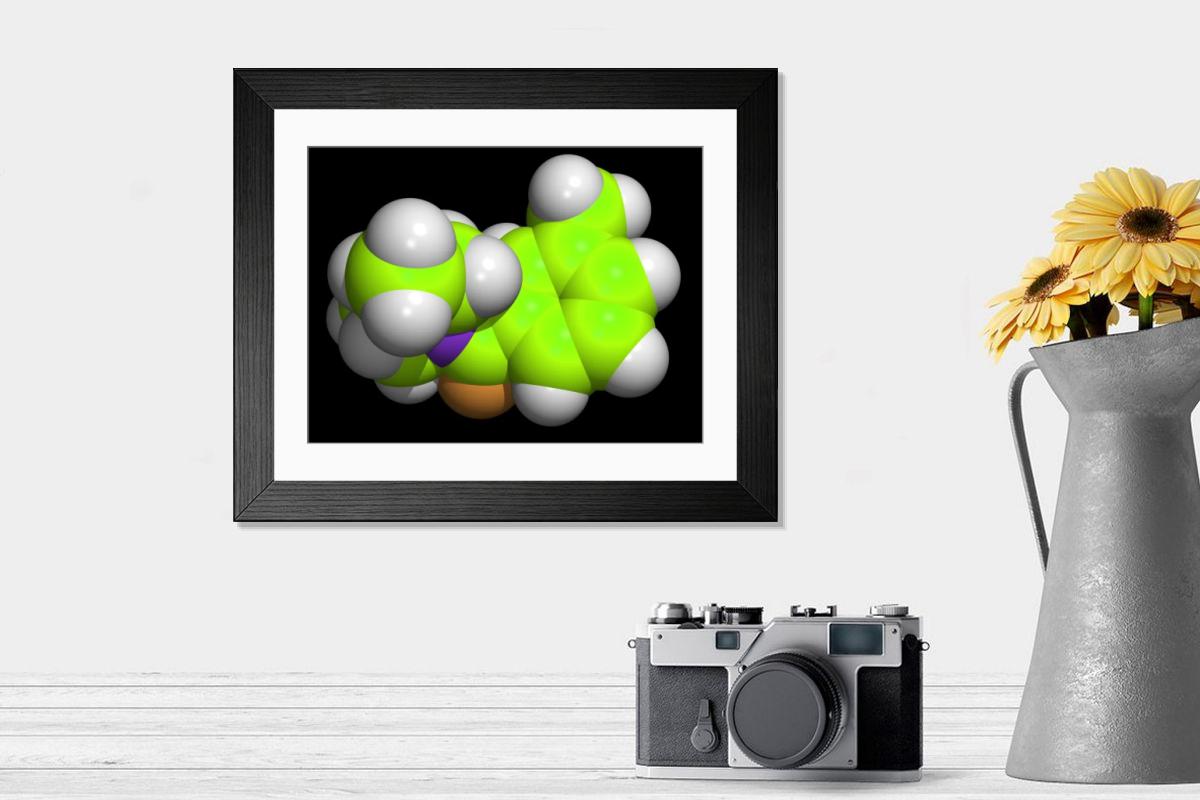 Shown hanging in a room: Modern 14"x12" (36x31cm)
