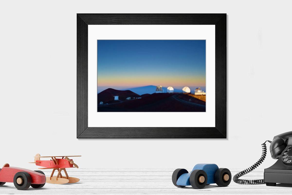 Shown hanging in a room: Modern 14"x12" (36x31cm)