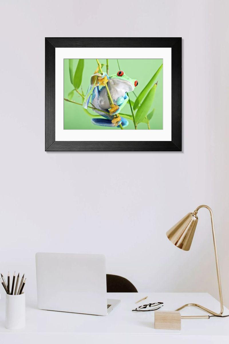 Shown hanging in a room: Modern 14"x12" (36x31cm)