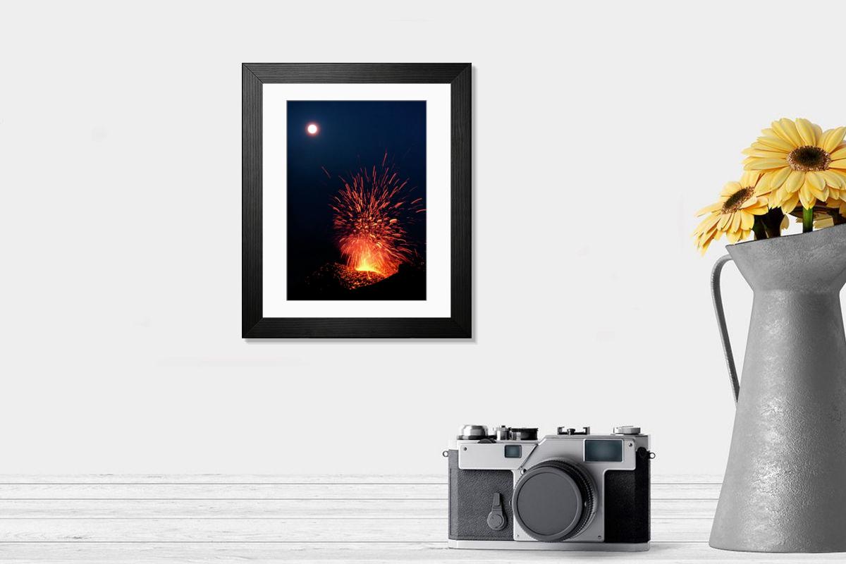 Shown hanging in a room: Modern 14"x12" (36x31cm)