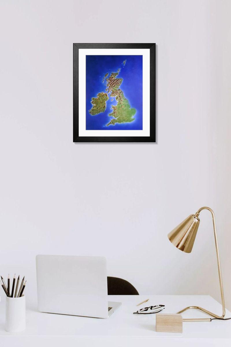 Shown hanging in a room: Modern 14"x12" (36x31cm)