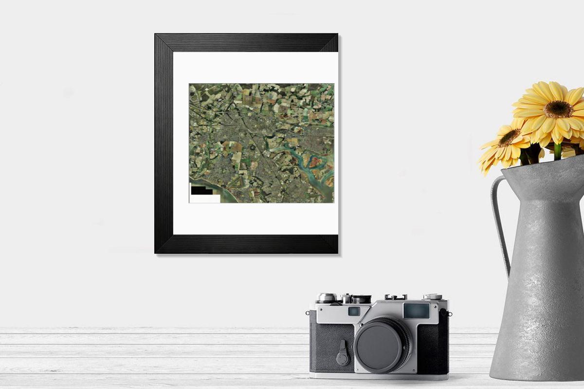 Shown hanging in a room: Modern 14"x12" (36x31cm)