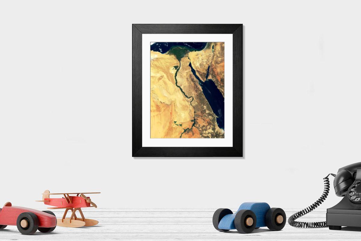Shown hanging in a room: Modern 14"x12" (36x31cm)