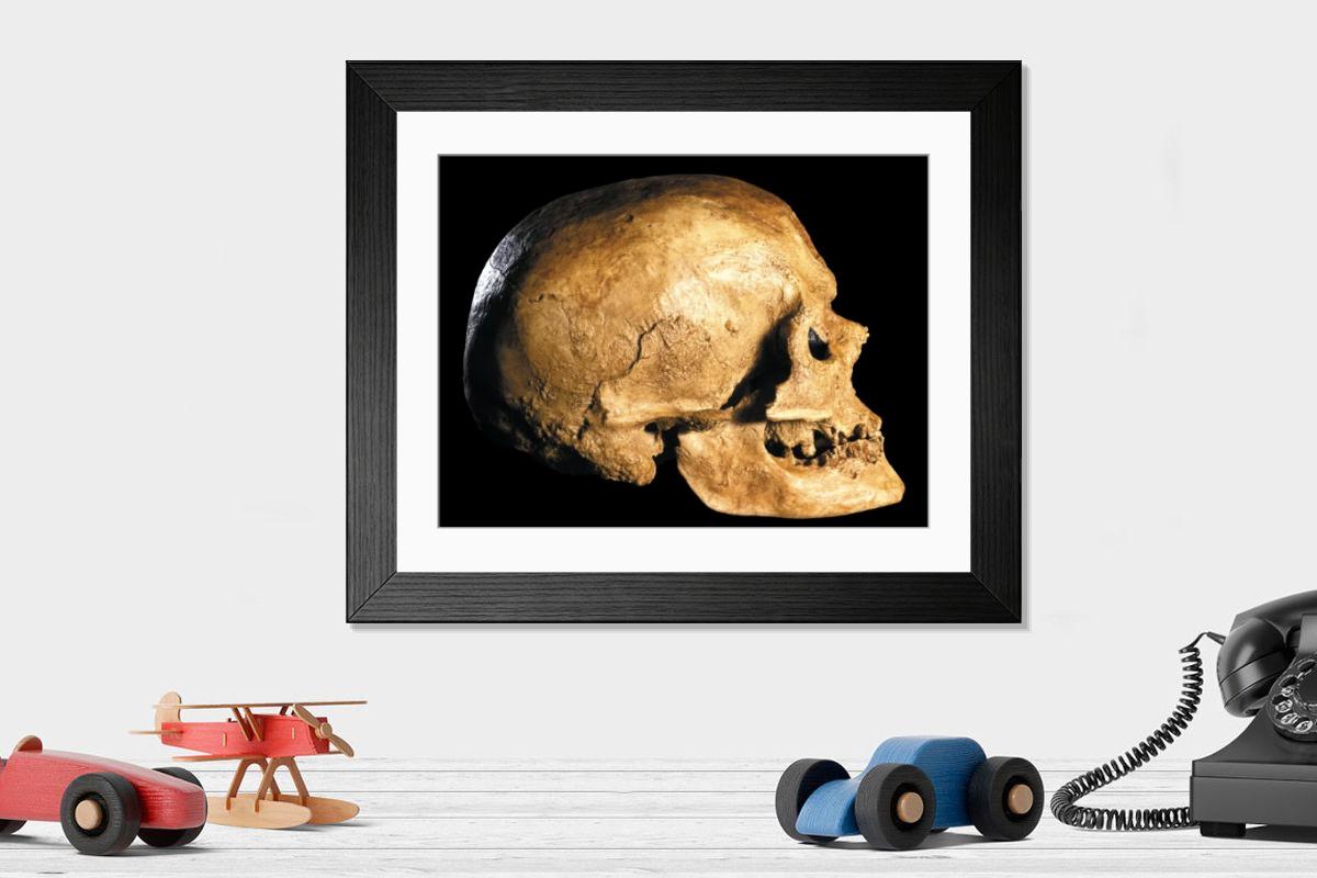 Shown hanging in a room: Modern 14"x12" (36x31cm)