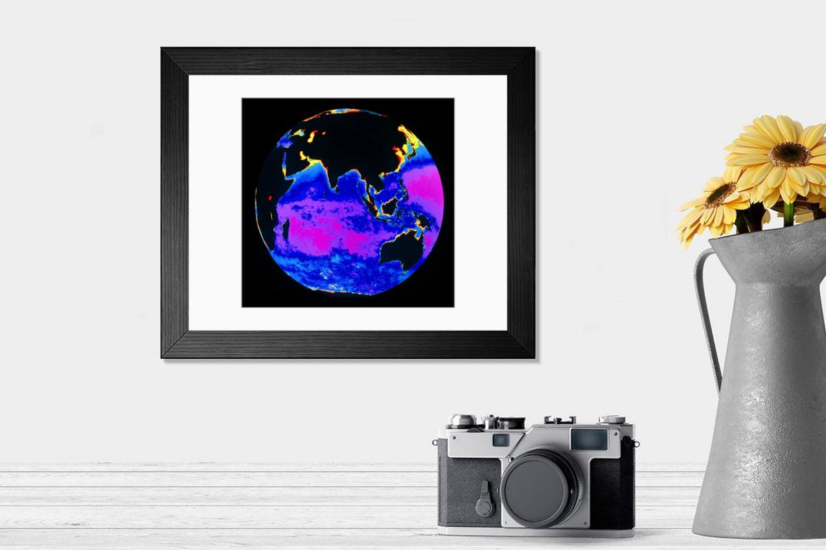 Shown hanging in a room: Modern 14"x12" (36x31cm)