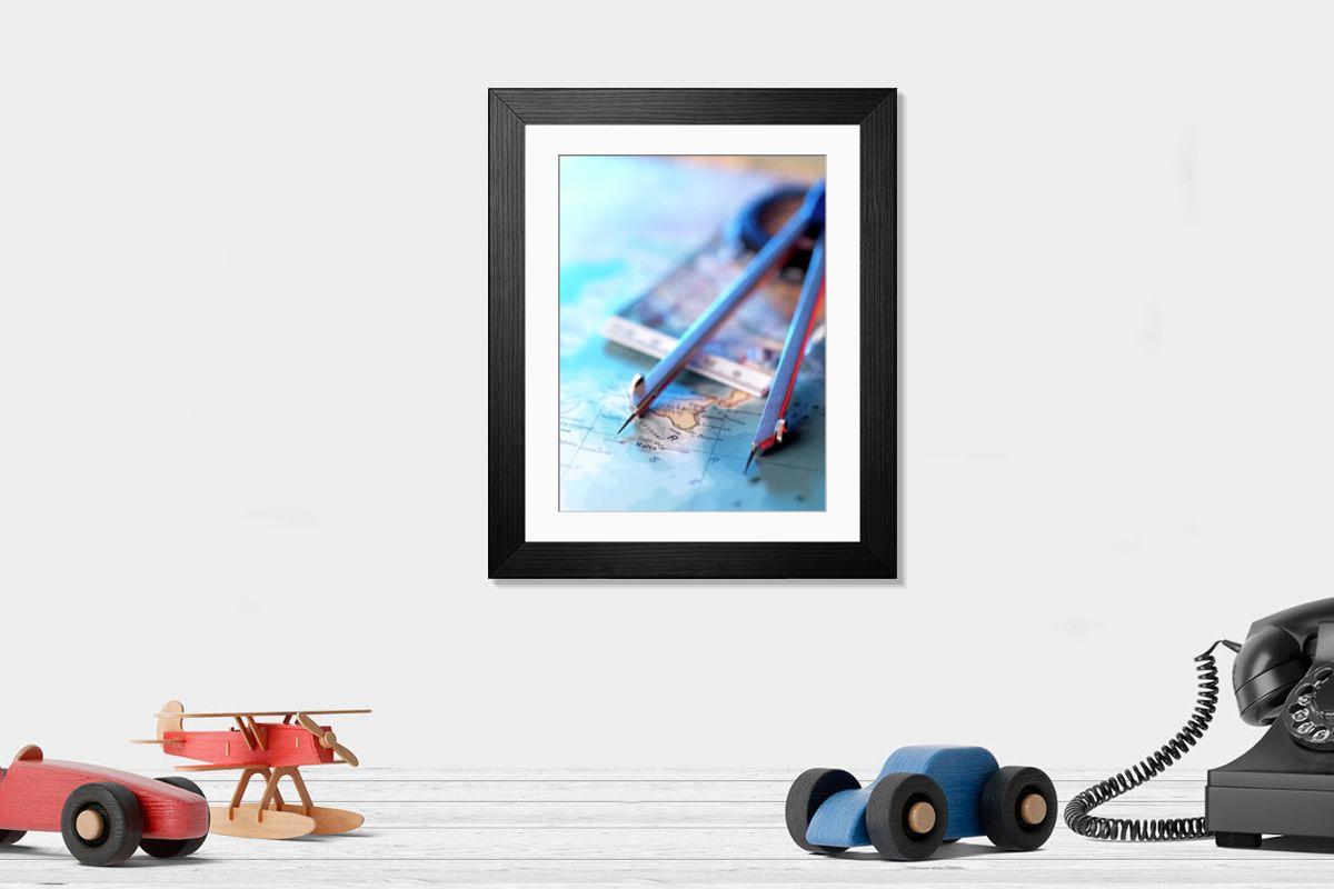 Shown hanging in a room: Modern 14"x12" (36x31cm)