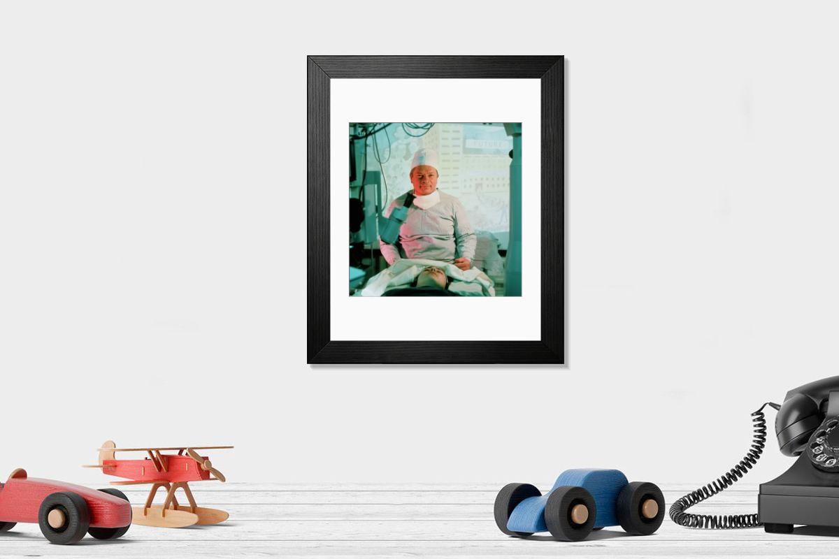 Shown hanging in a room: Modern 14"x12" (36x31cm)