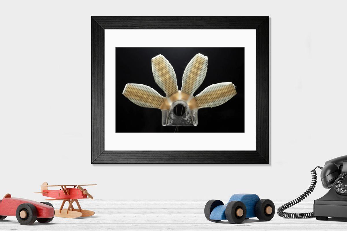 Shown hanging in a room: Modern 14"x12" (36x31cm)