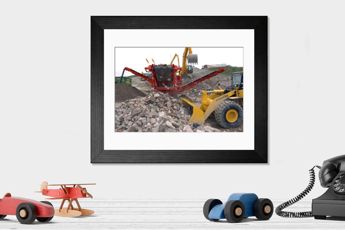 Shown hanging in a room: Modern 14"x12" (36x31cm)