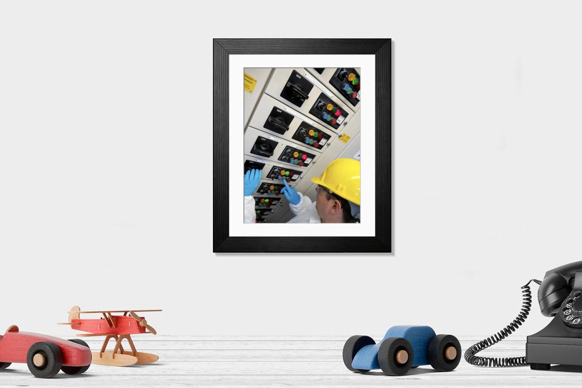 Shown hanging in a room: Modern 14"x12" (36x31cm)