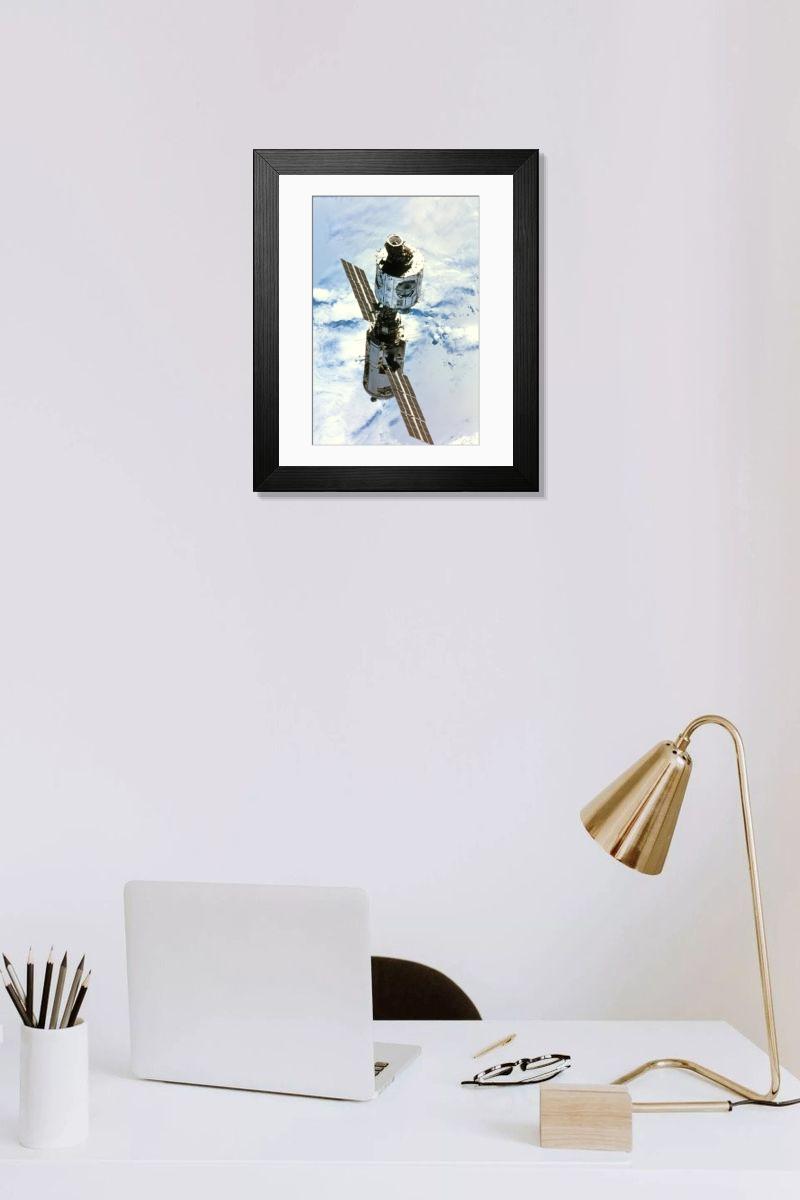 Shown hanging in a room: Modern 14"x12" (36x31cm)