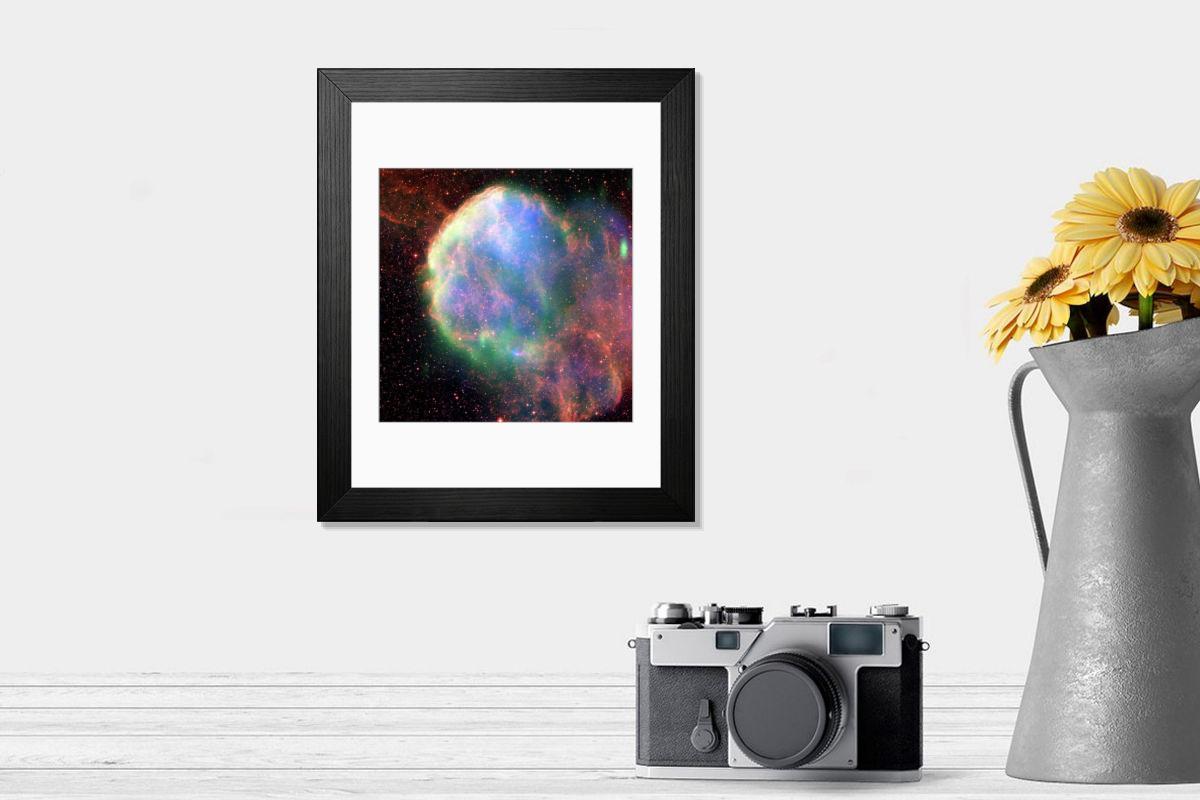 Shown hanging in a room: Modern 14"x12" (36x31cm)
