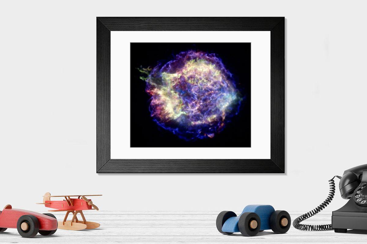 Shown hanging in a room: Modern 14"x12" (36x31cm)