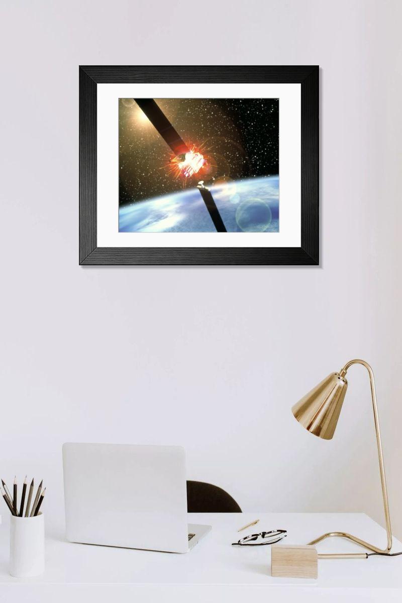 Shown hanging in a room: Modern 14"x12" (36x31cm)