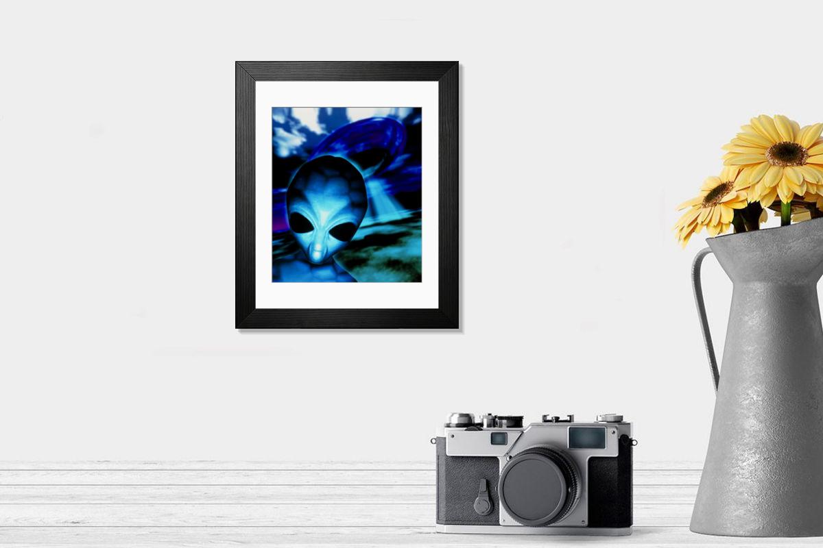 Shown hanging in a room: Modern 14"x12" (36x31cm)