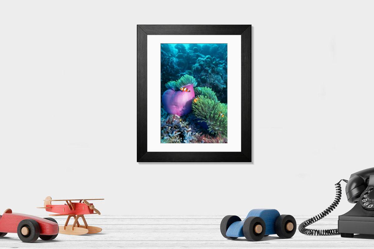Shown hanging in a room: Modern 14"x12" (36x31cm)