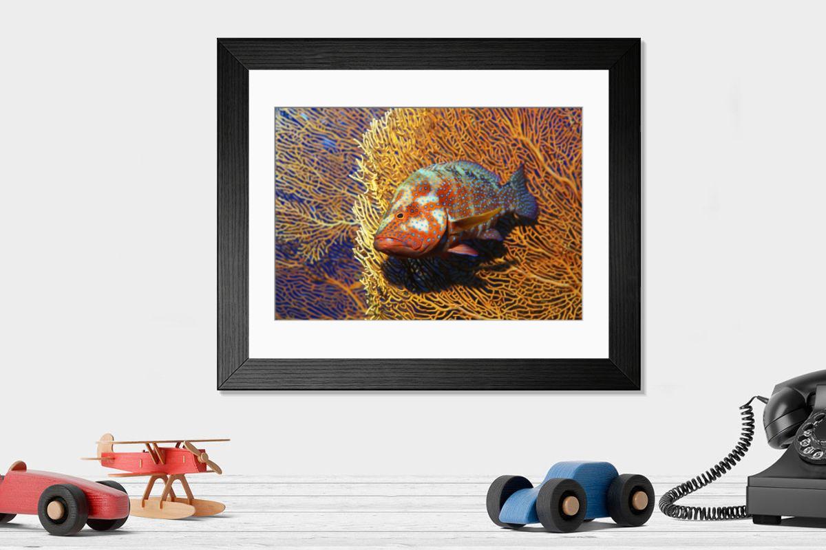Shown hanging in a room: Modern 14"x12" (36x31cm)