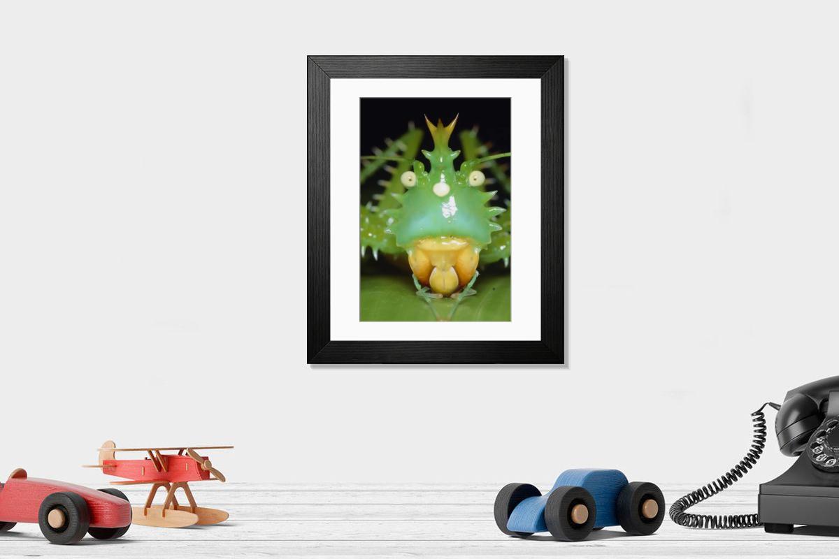 Shown hanging in a room: Modern 14"x12" (36x31cm)