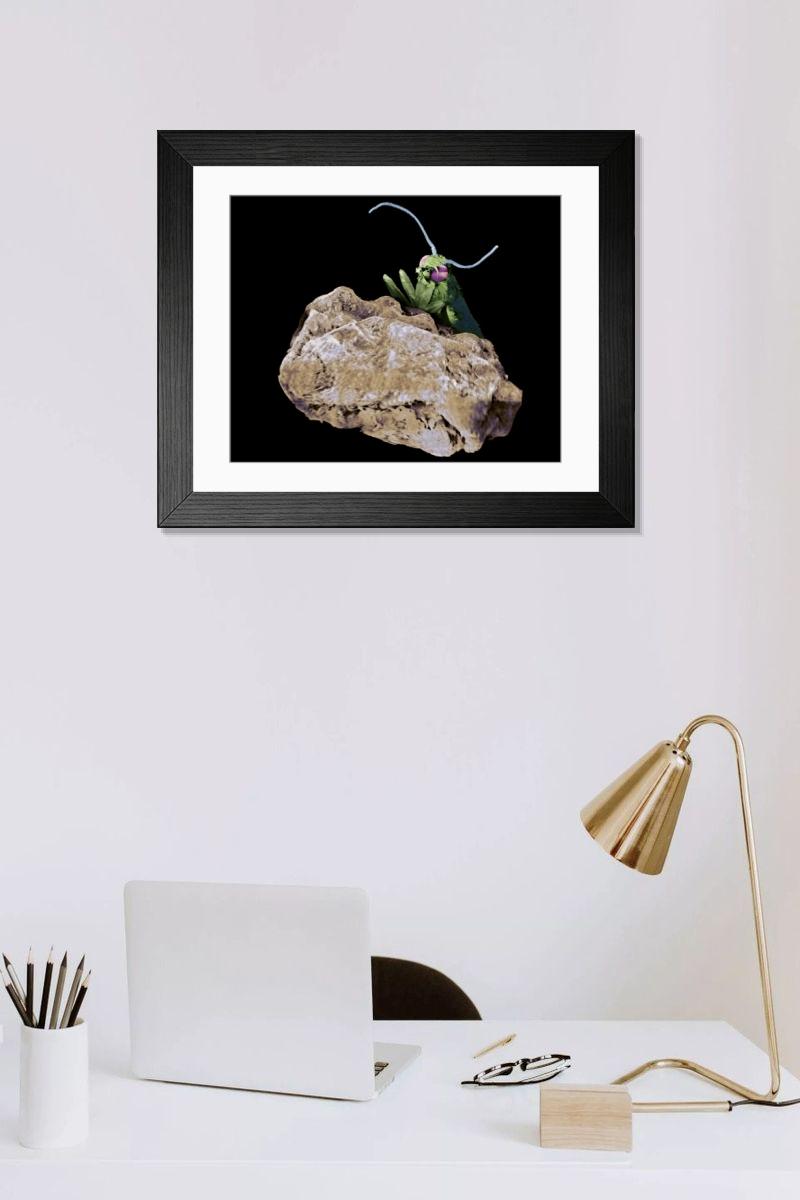 Shown hanging in a room: Modern 14"x12" (36x31cm)