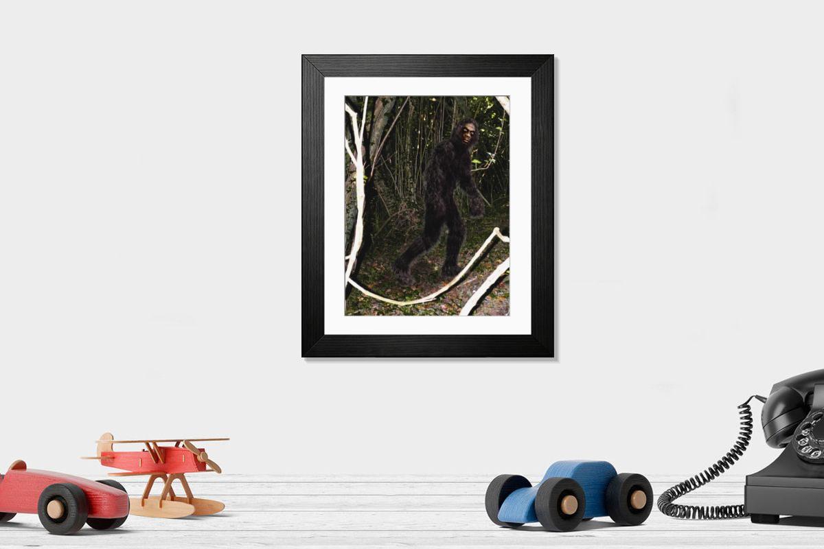 Shown hanging in a room: Modern 14"x12" (36x31cm)