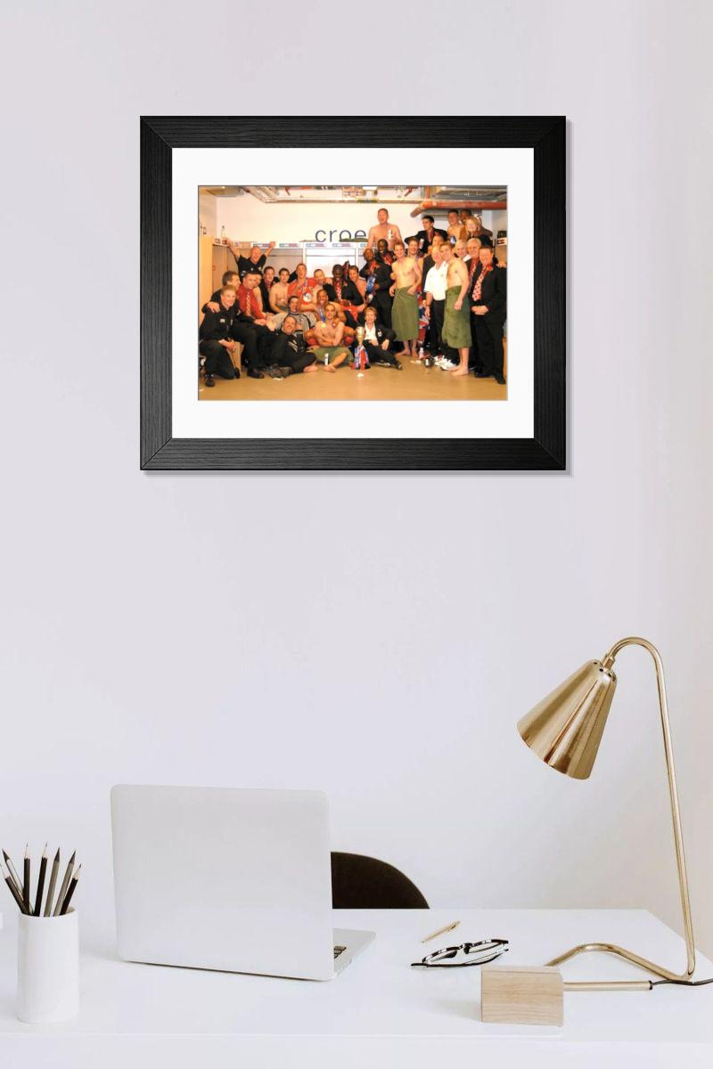Shown hanging in a room: Modern 14"x12" (36x31cm)