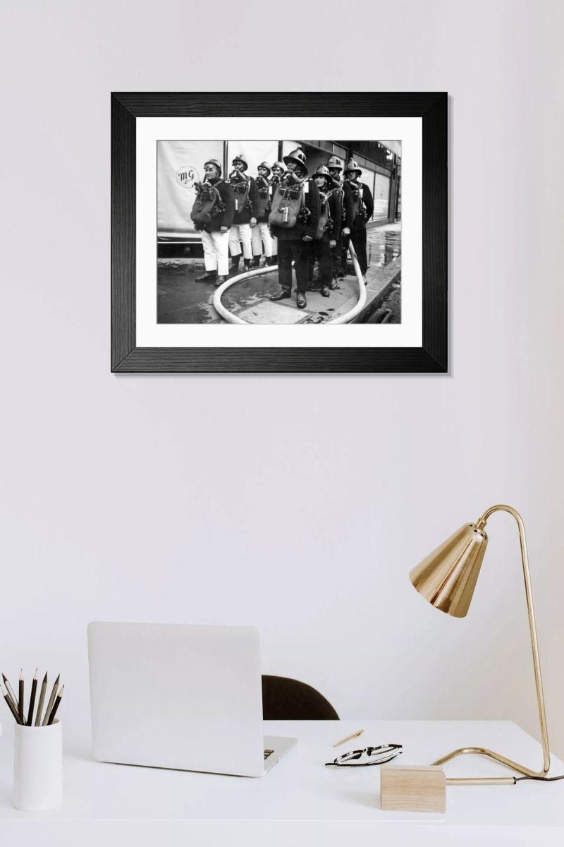 Shown hanging in a room: Modern 14"x12" (36x31cm)