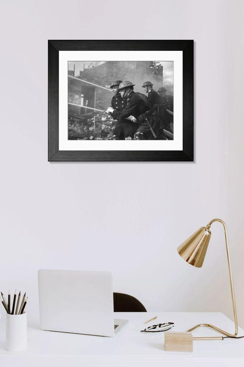 Shown hanging in a room: Modern 14"x12" (36x31cm)