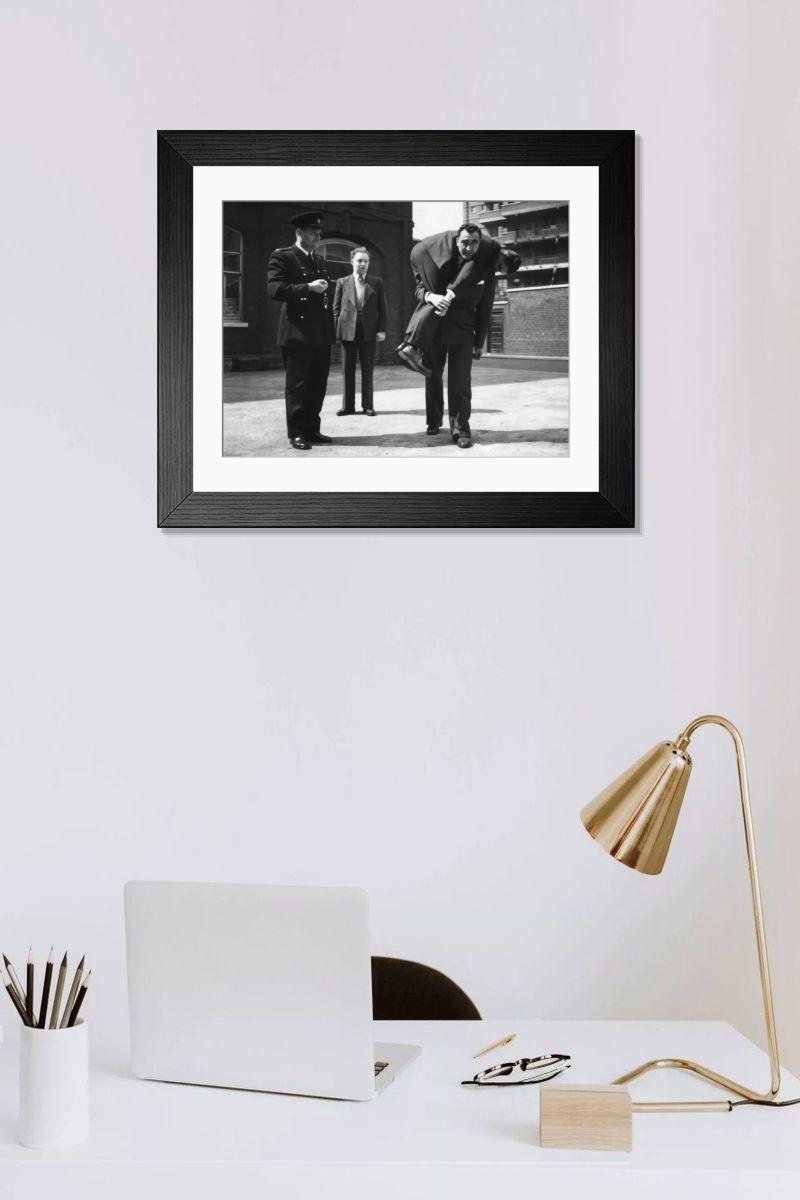 Shown hanging in a room: Modern 14"x12" (36x31cm)