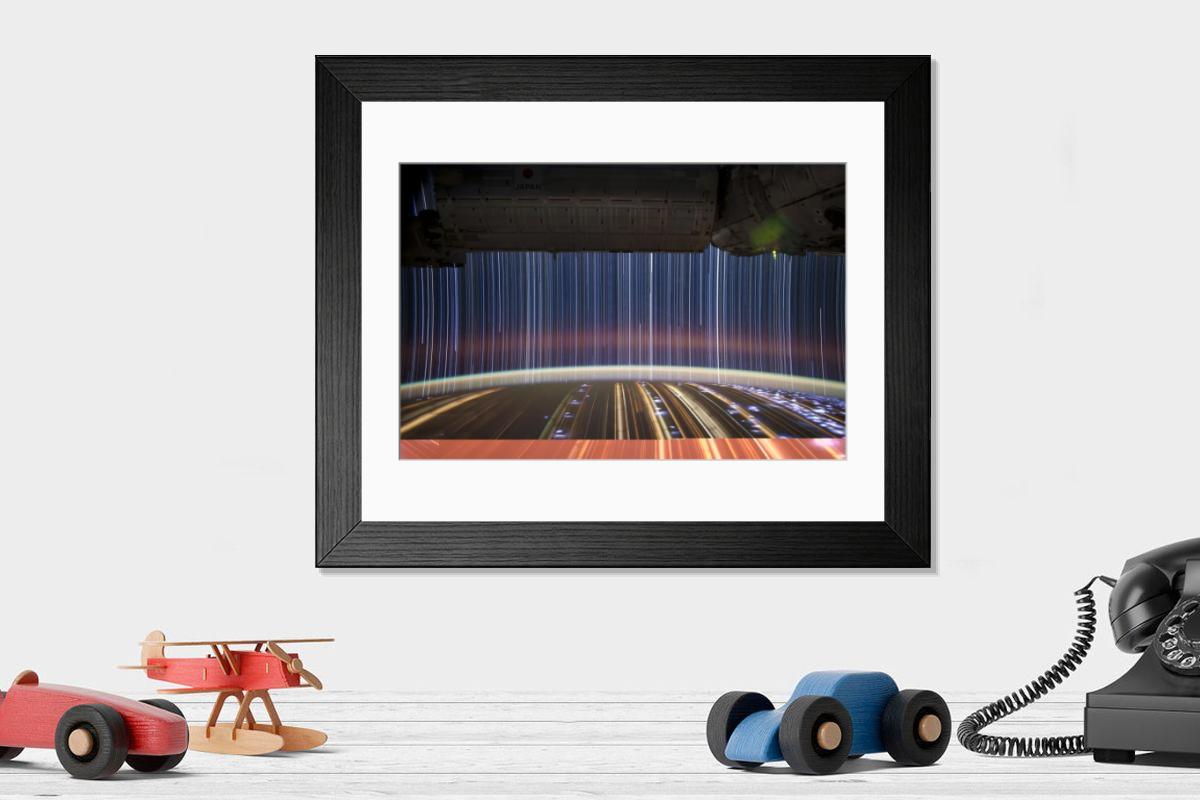 Shown hanging in a room: Modern 14"x12" (36x31cm)